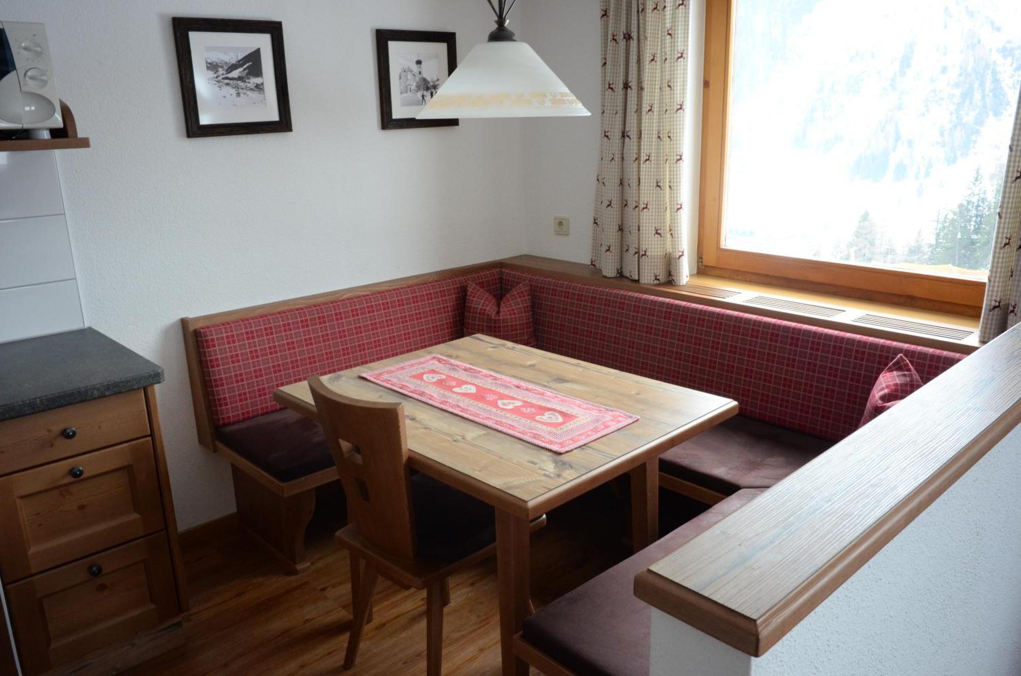 Appartements Tschol Martin Sankt Anton am Arlberg Pokoj fotografie
